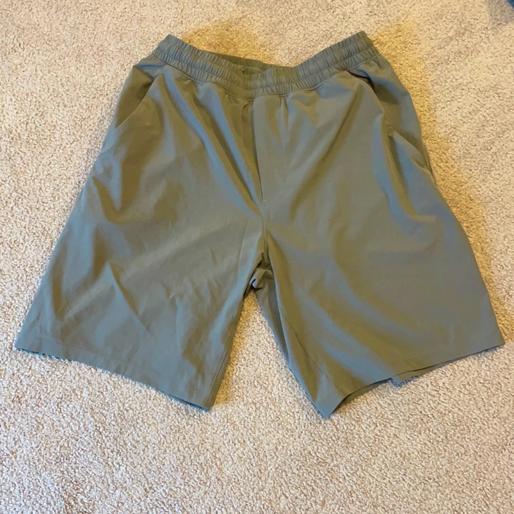Lululemon Pacebreaker Short 9” Linerless Size M